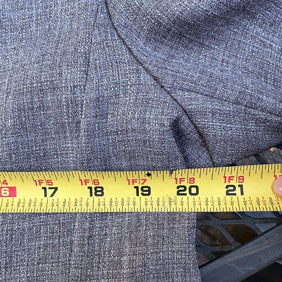 Alfred Dunner Petite Gray Blazer with Flower Pin ~ 14P - Picture 4 of 5